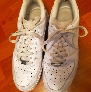 Womens Nike Air Force 1's '07